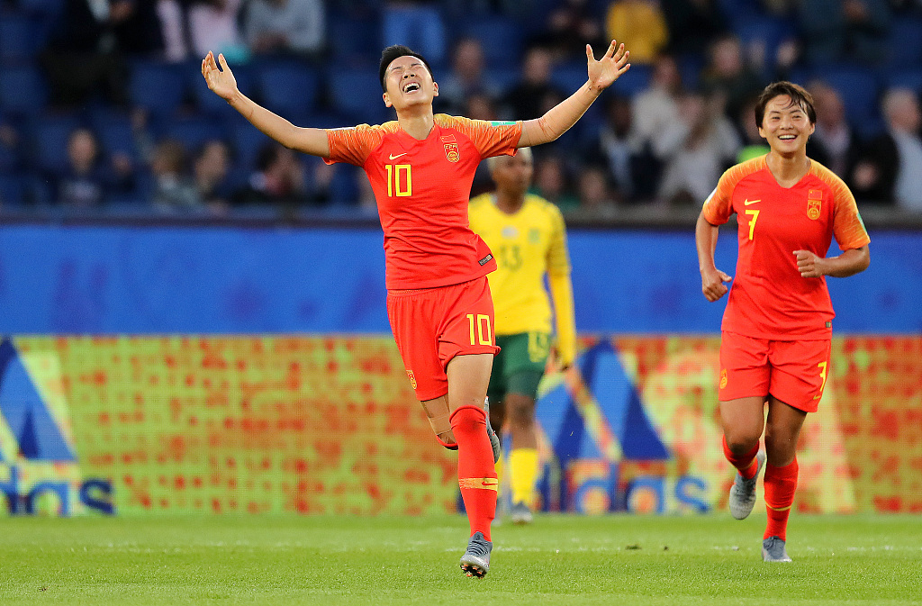 女子足球比赛中南非队不敌美国队 女子足球比赛中南非队不敌美国队