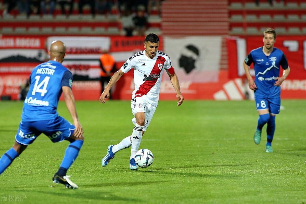 格勒诺布主场告捷,全队表现出色 格勒诺布主场告捷,全队表现出色