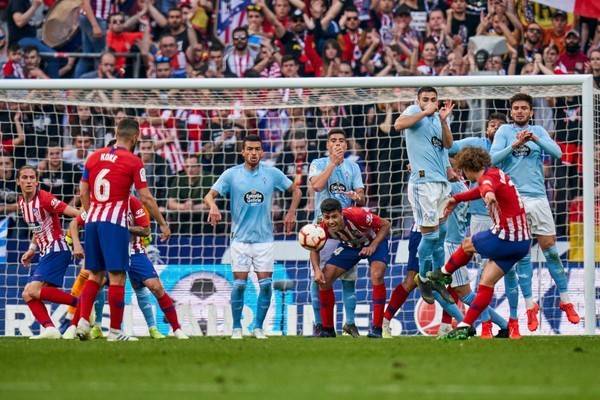 西甲豪门对决!马德里竞技主场迎战巴塞罗那 西甲豪门对决!马德里竞技主场迎战巴塞罗那