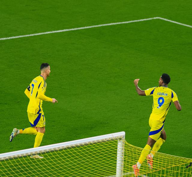 赛场上的精彩表现令人瞠目结舌,谁能够称霸赛场? 赛场上的精彩表现令人瞠目结舌,谁能够称霸赛场?