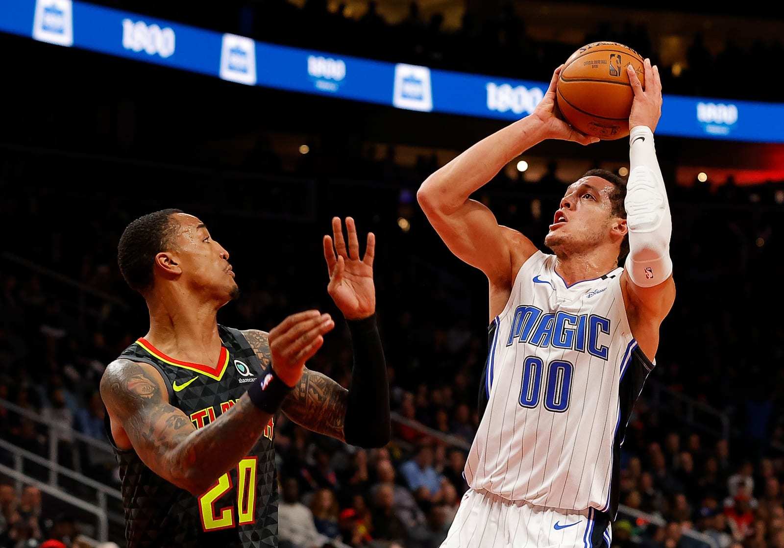 猛龙全队爆发逆转魔术,范弗利特贡献19分 猛龙全队爆发逆转魔术,范弗利特贡献19分