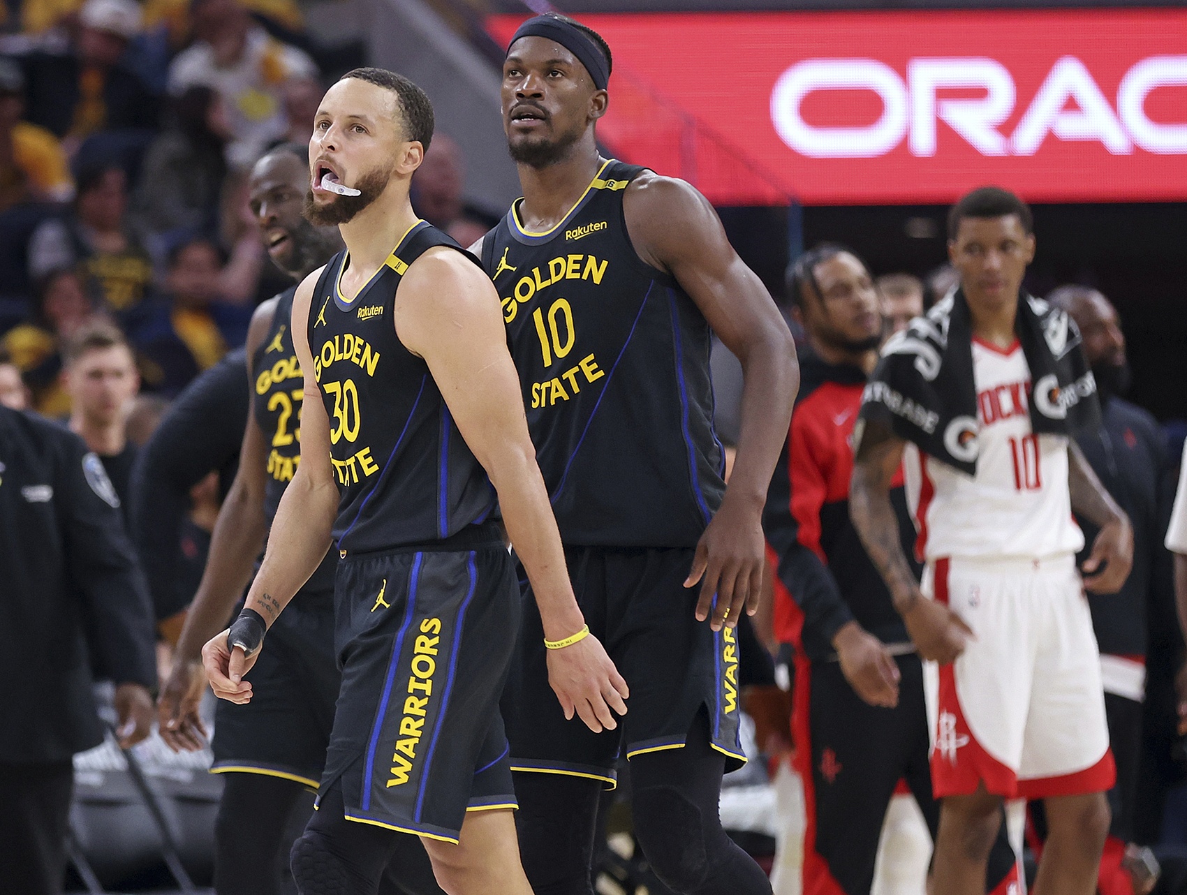 公牛惨败雄鹿,字母哥轰下40分 公牛惨败雄鹿,字母哥轰下40分