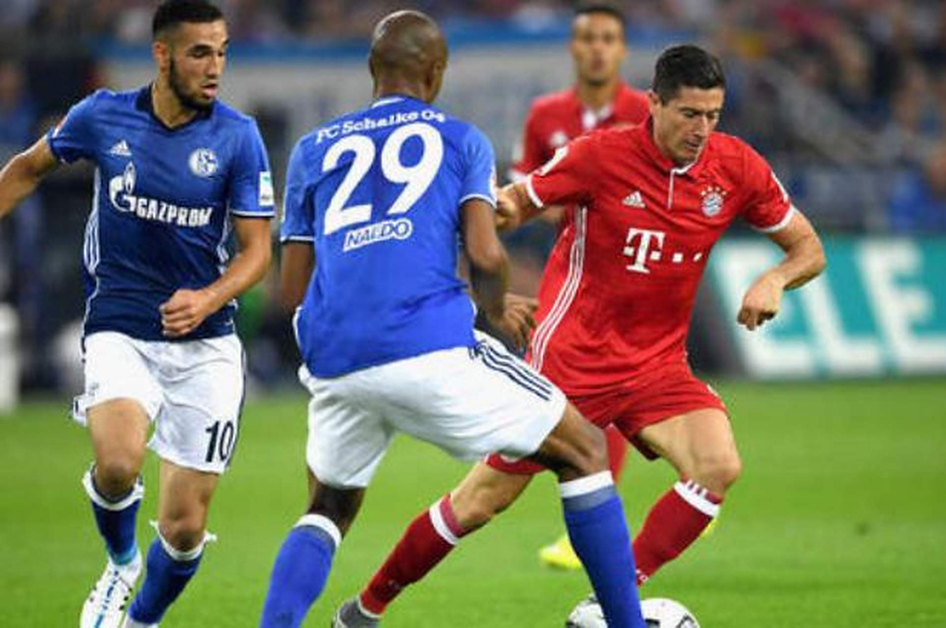 拜仁慕尼黑主场5-2击败沙尔克04,豪取德甲开门红 拜仁慕尼黑主场5-2击败沙尔克04,豪取德甲开门红