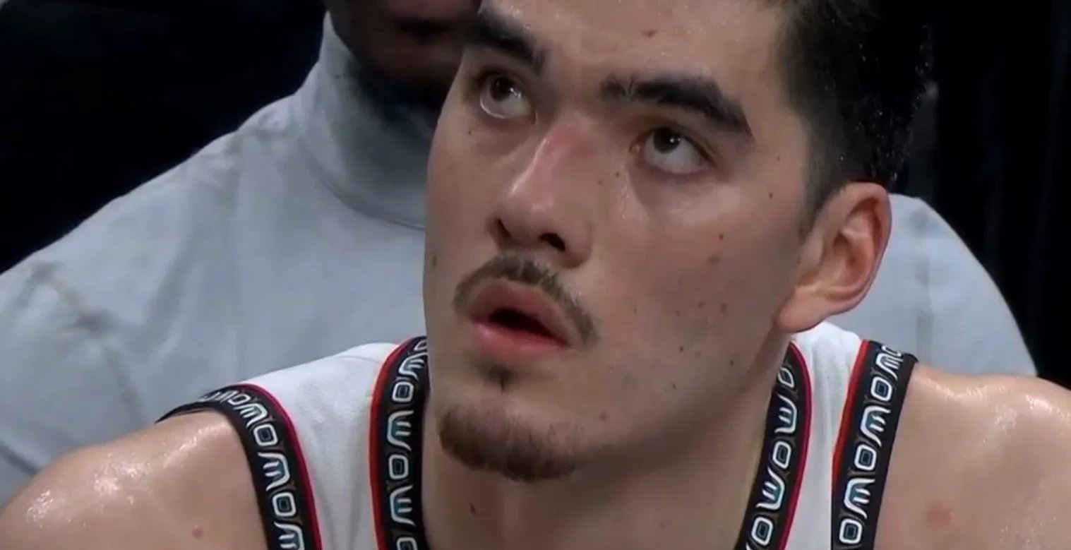 爵士逆转灰熊，保持不败