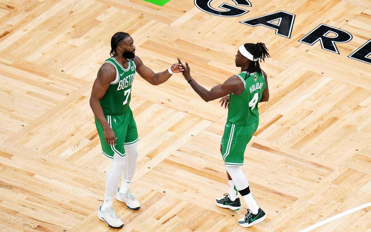 雄鹿力克凯尔特人,取得胜利 雄鹿力克凯尔特人,取得胜利